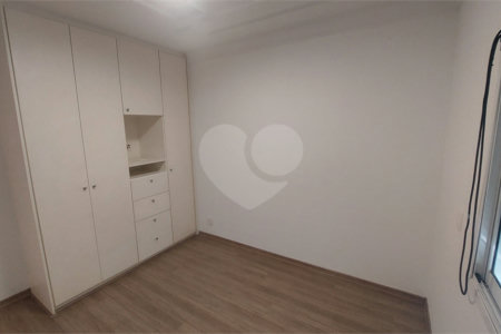 Apartamento à venda com 3 quartos, sendo 1 suíte, em Alto da Boa Vista, São Paulo, SP