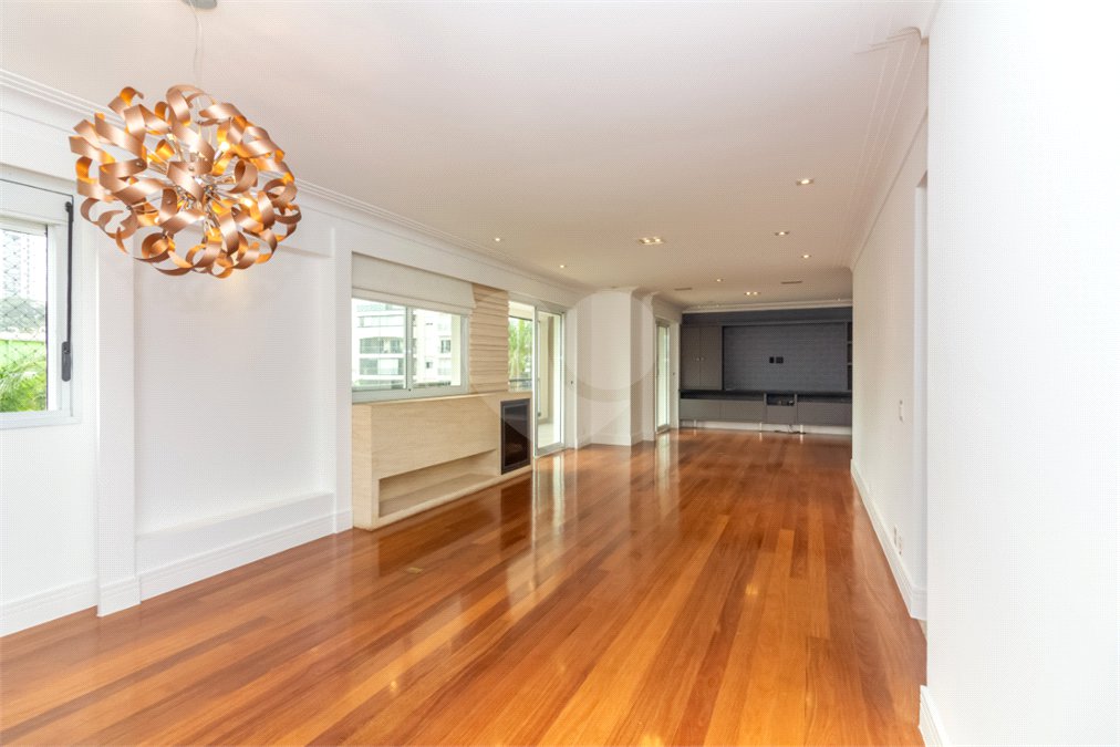 Apartamento à venda com 3 suítes em Alto da Boa Vista, São Paulo, SP