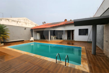 Casa à venda com 3 quartos, sendo 1 suíte, em Vila Harmonia, Araraquara, SP