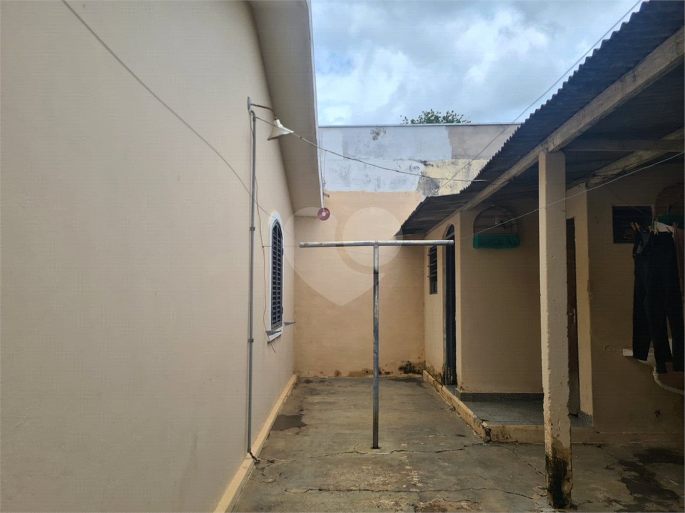 Casa térrea para venda.