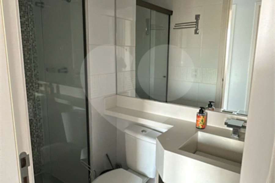 Apartamento para alugar com 3 quartos, sendo 1 suíte,  em Morumbi, São Paulo, SP
