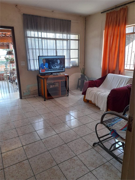 Sobrado à venda com 3 quartos, sendo 1 suíte, em Tremembé, São Paulo, SP