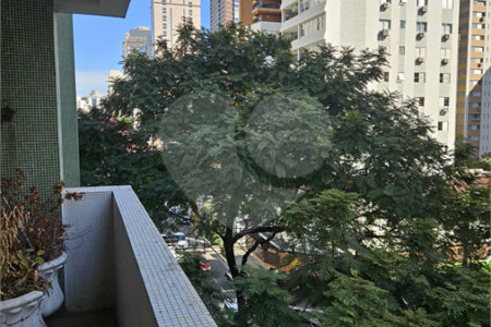 Apartamento à venda com 3 quartos, sendo 1 suíte,  em Itaim Bibi, São Paulo, SP