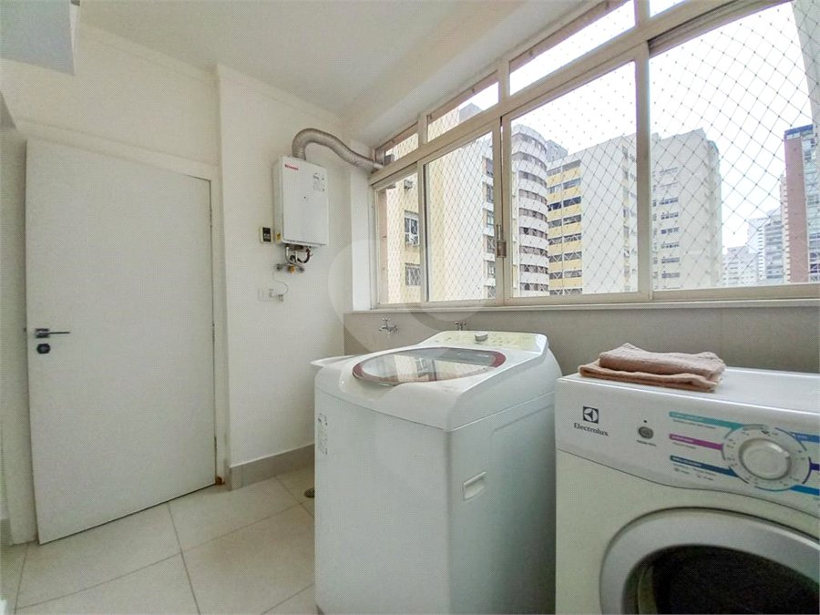 Apartamento à venda com 4 quartos, sendo 1 suíte, em Jardim Paulista, São Paulo, SP