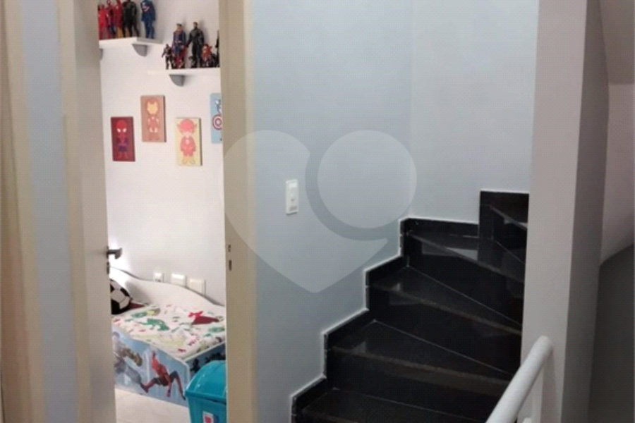 Casa à venda com 4 quartos, sendo 2 suítes,  no condomínio Miro Carvalho - Pitinga, São Paulo - SP