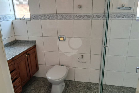 Sobrado para alugar com 4 quartos, sendo 2 suítes, em Interlagos, São Paulo, SP
