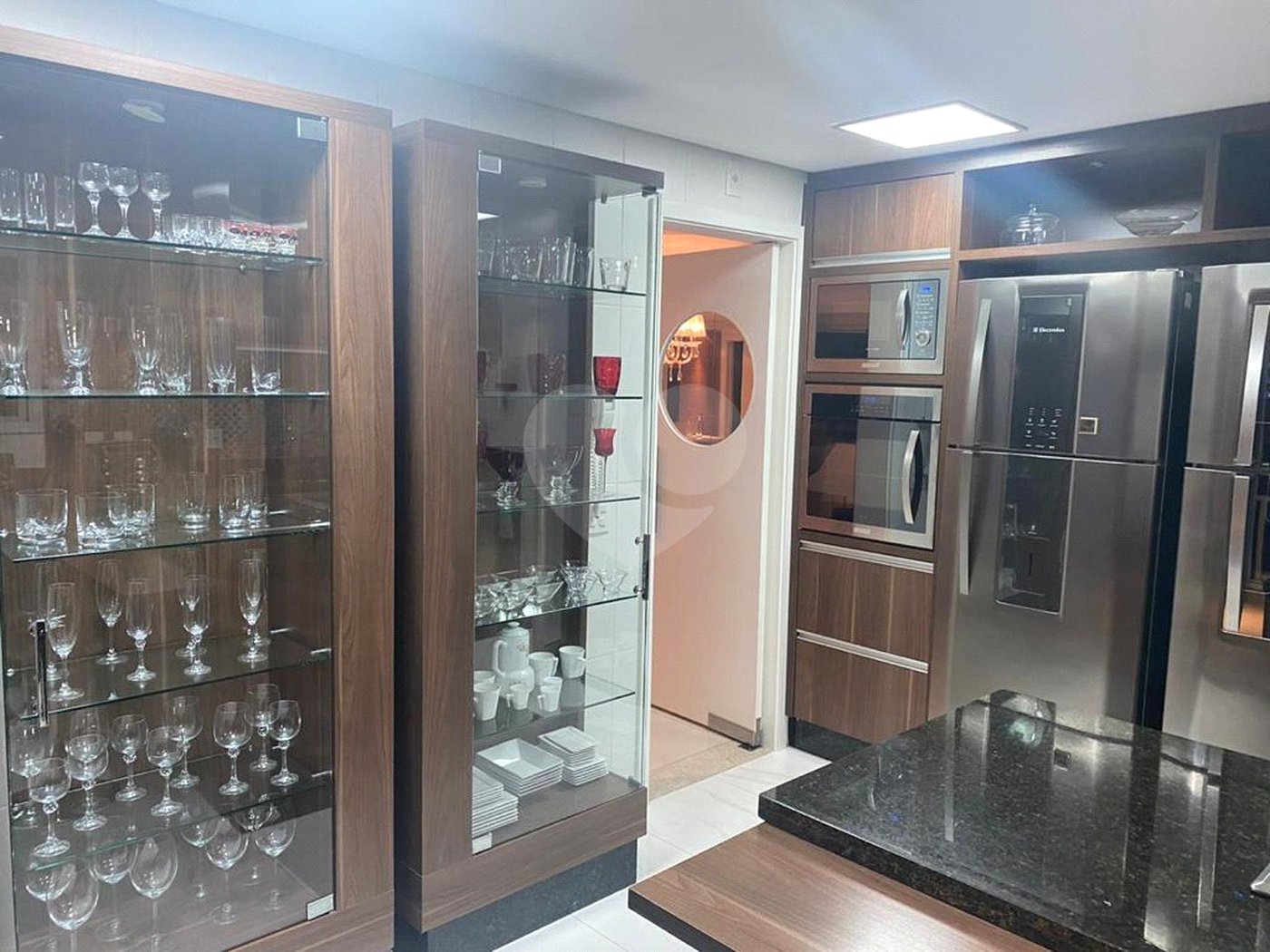 Condomínio clube, Apartamento na Mooca com 204 m² Com 3 suítes e 4 Vagas.