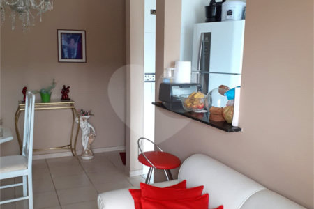 Apartamento à venda com 3 quartos, sendo 1 suíte,  em Vila Mogilar, Mogi das Cruzes, SP