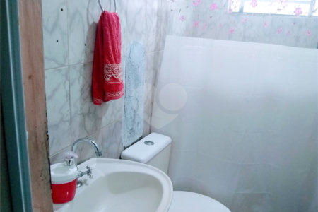Sobrado à venda com 4 quartos, sendo 1 suíte,  em Jardim Alvinópolis, Atibaia, SP