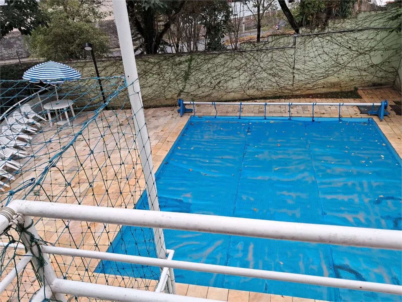 Casa à venda com 4 quartos, sendo 1 suíte, no condomínio Villas IV, São Paulo - SP