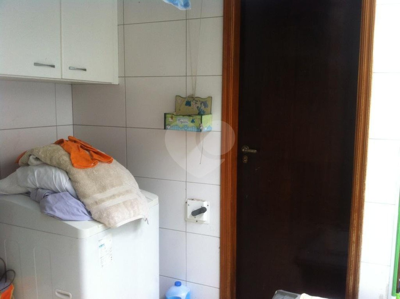 Sobrado à venda com 3 quartos, sendo 1 suíte, em Vila Nivi, São Paulo, SP