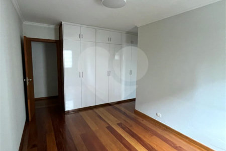 Apartamento à venda com 3 suítes em Aclimação, São Paulo, SP