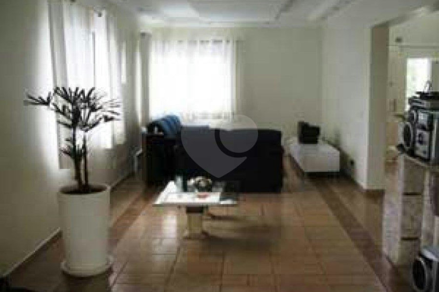 Casa à venda com 3 suítes em Serra da Cantareira, Mairiporã, SP
