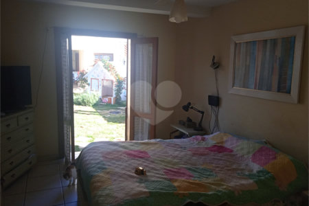 Casa à venda com 8 quartos, sendo 3 suítes, em Jardim Terceiro Centenário, Atibaia, SP