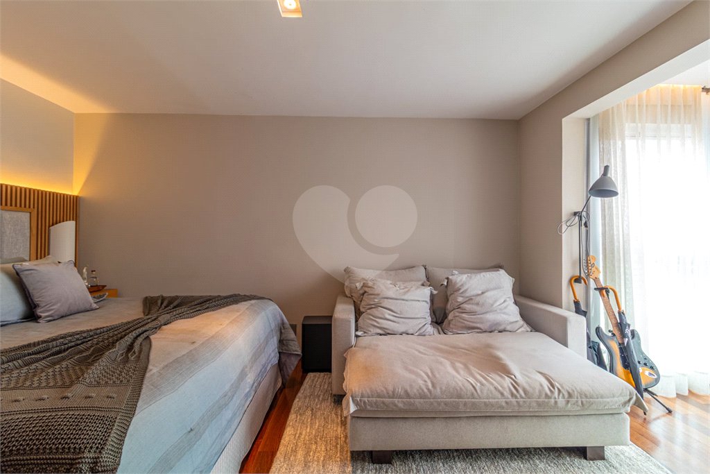 Apartamento à venda com 3 suítes em Vila Olímpia, São Paulo, SP