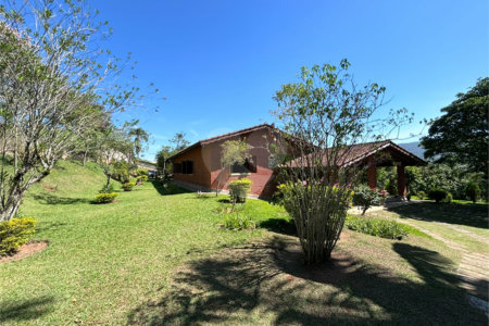 Casa Térrea à venda com 4 quartos, sendo 2 suítes, em Alpes D'Ouro, Bom Jesus dos Perdões, SP