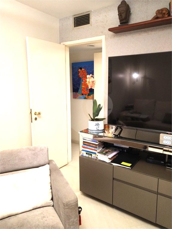 Apartamento à venda com 3 quartos, sendo 1 suíte, em Jardim Paulista, São Paulo, SP
