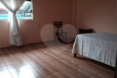 Sobrado à venda com 5 quartos em Jardim Itapuã, Sorocaba, SP