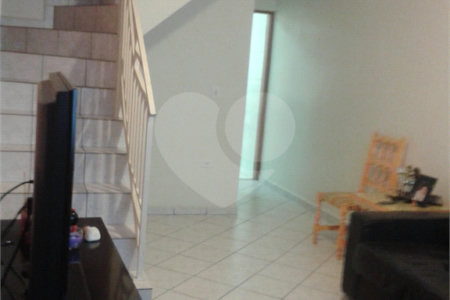 Sobrado à venda com 3 quartos em Vila Dona Augusta, São Paulo, SP
