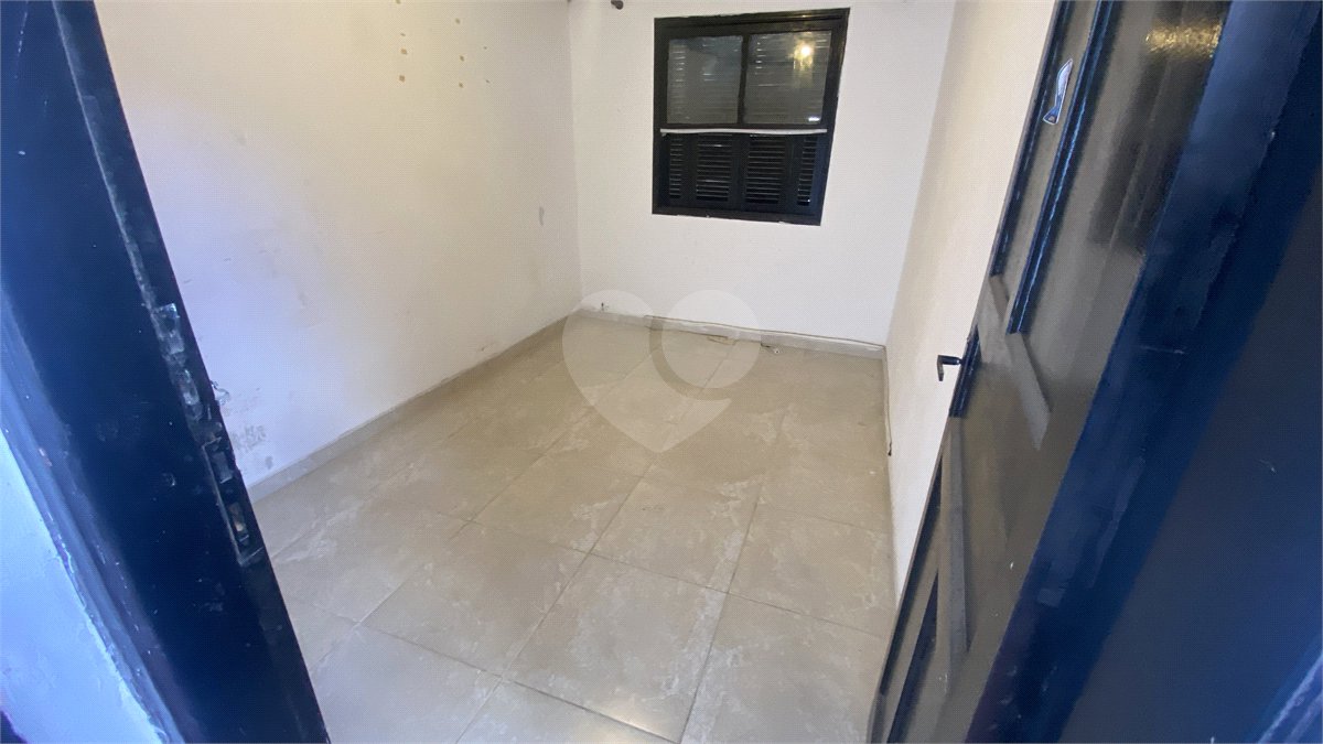 Sobrado à venda ou para alugar com 4 quartos, sendo 1 suíte,  em Parque Colonial, São Paulo, SP