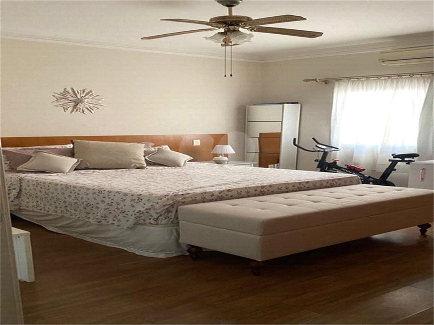 Casa à venda com 5 quartos, sendo 4 suítes,  no condomínio Terras de Santa Clara, Jacareí - SP