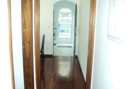 Sobrado à venda com 3 quartos, sendo 1 suíte, em Chácara Monte Alegre, São Paulo, SP