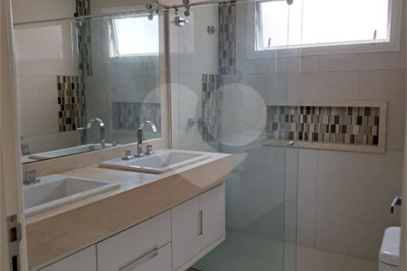 Casa à venda com 3 suítes no condomínio Residencial Terra Nobre, Indaiatuba - SP