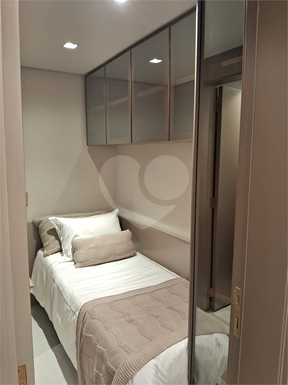 Apartamento à venda com 3 suítes em Moema, São Paulo, SP