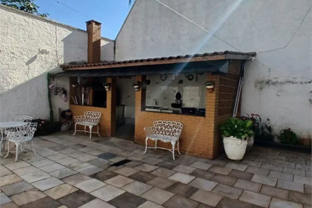 Sobrado à venda com 4 quartos, sendo 2 suítes,  em Jardim Leonor, São Paulo, SP