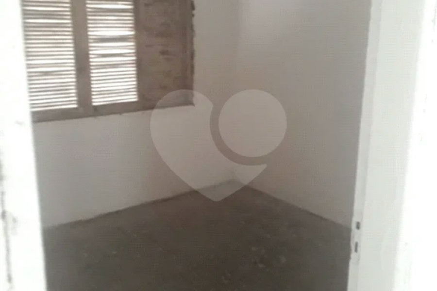 Sobrado à venda ou para alugar com 3 quartos em Vila Carrão, São Paulo, SP