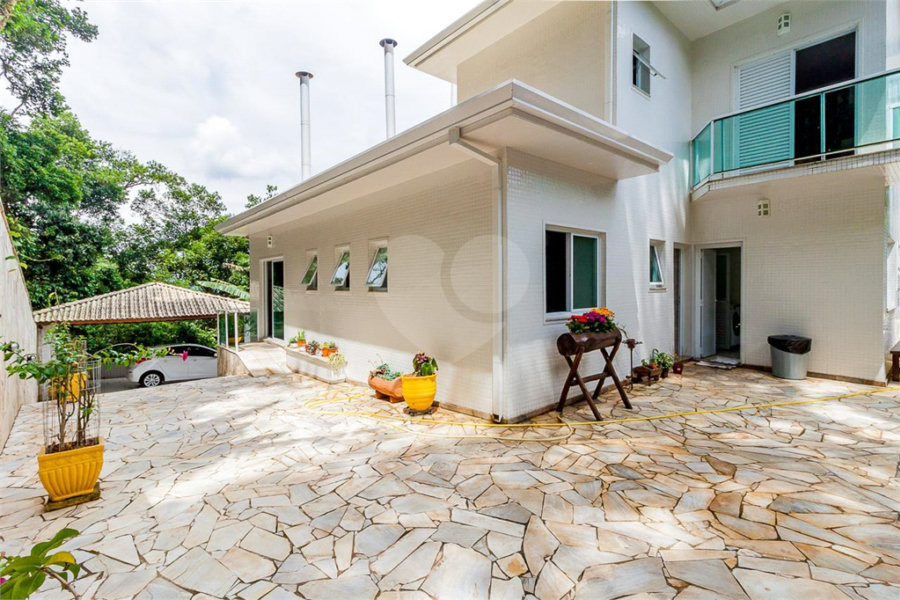 Casa à venda com 4 suítes no condomínio Jardim da Montanha I, Mairiporã - SP