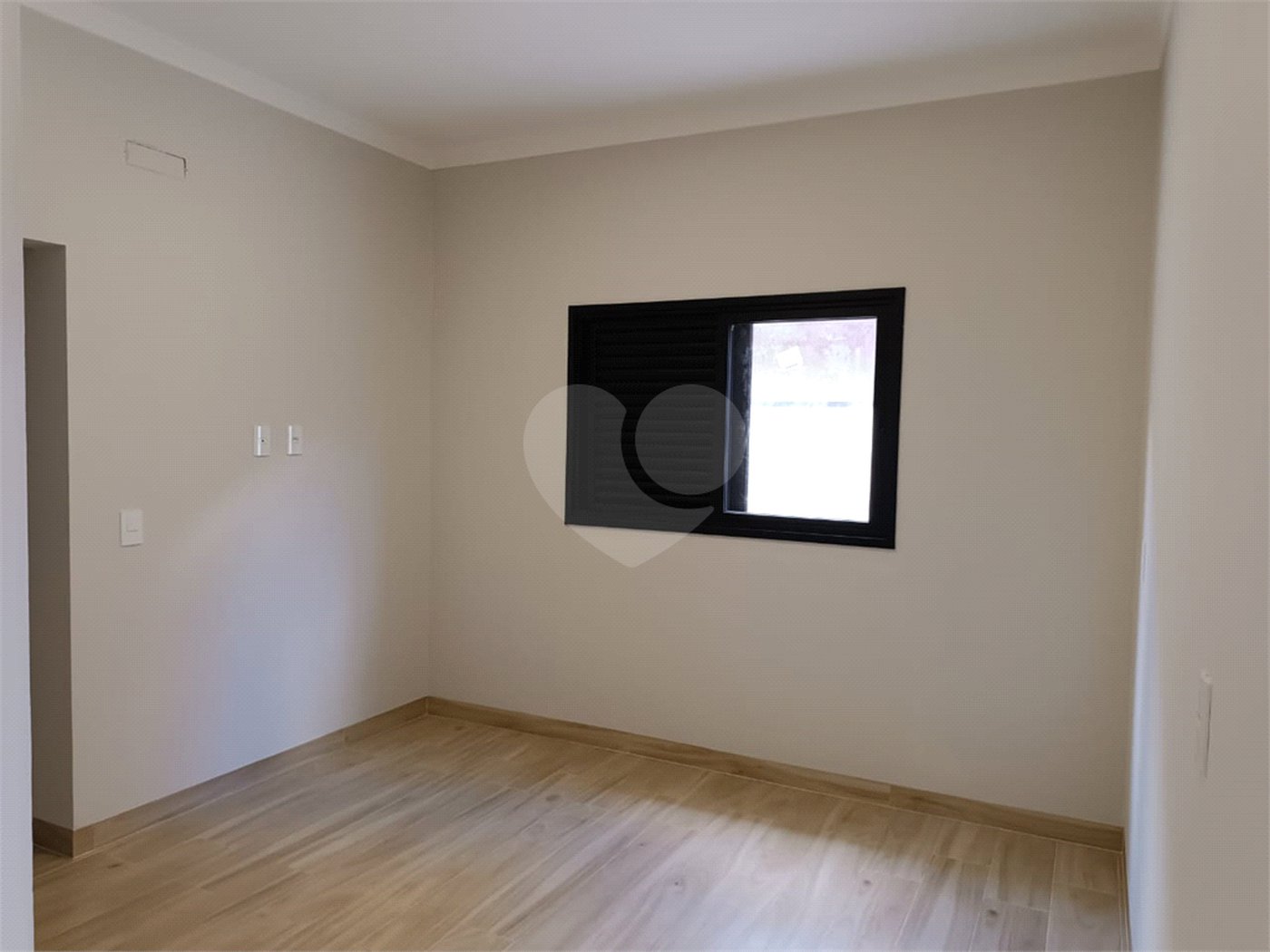 Casa à venda com 3 suítes no condomínio Lagos D Icaraí, Salto - SP