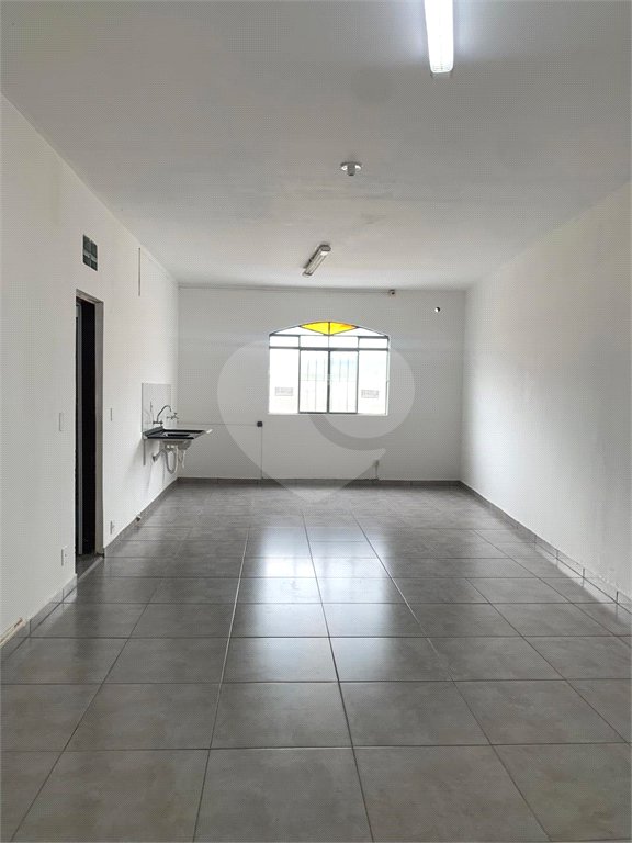 Sala Comercial de 40m² no Alvinópolis - Sobreloja