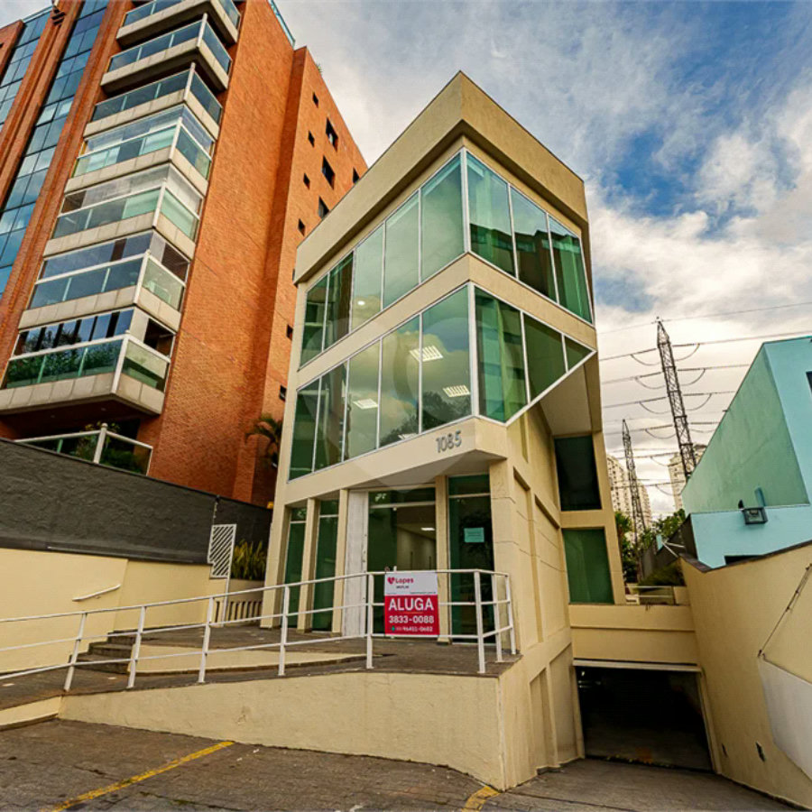 Prédio inteiro comercial á venda e locação na Vila Leopoldina.