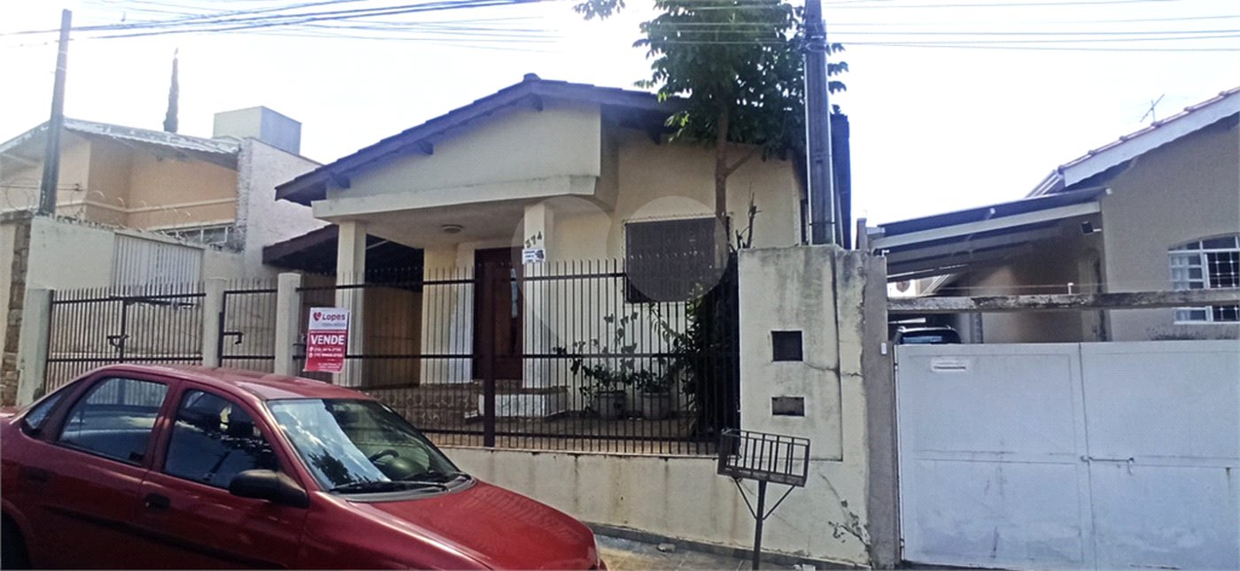 Casa à venda com 2 quartos, sendo 1 suíte,  no Centro, Vinhedo, SP