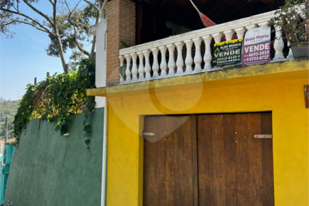 Casa à venda com 3 quartos, sendo 1 suíte, no Centro, Guararema, SP