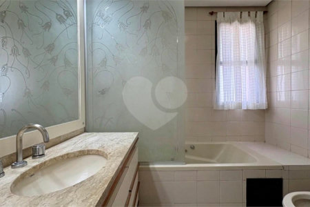 Cobertura à venda com 4 quartos, sendo 2 suítes,  em Perdizes, São Paulo, SP