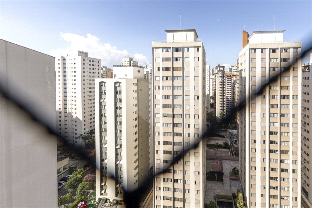 Apartamento à venda com 4 quartos, sendo 2 suítes, em Indianópolis, São Paulo, SP