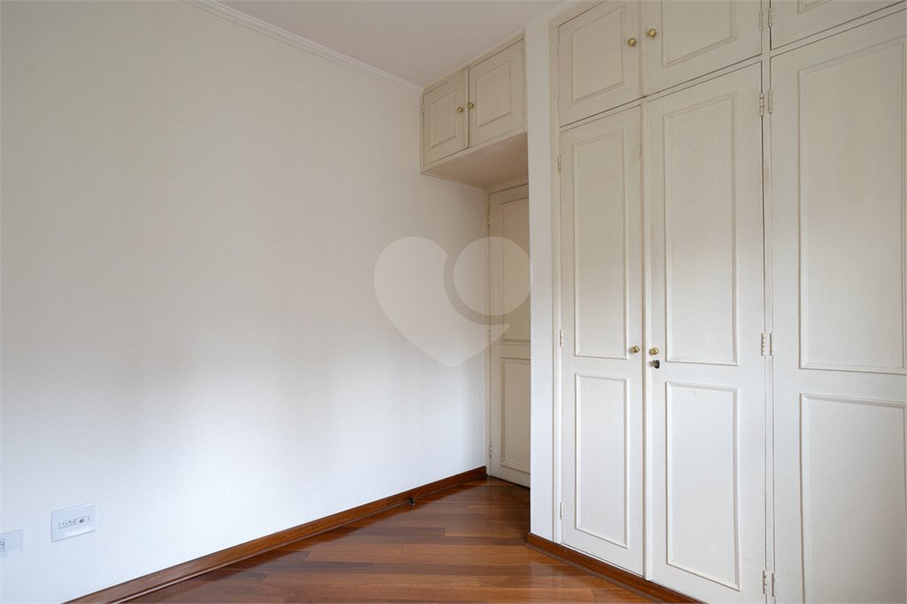 Apartamento à venda com 3 quartos, sendo 1 suíte, em Jardim Paulista, São Paulo, SP