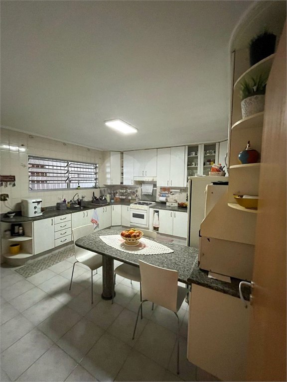 Casa à venda com 3 quartos, sendo 1 suíte,  em Jardim Casablanca, São Paulo, SP