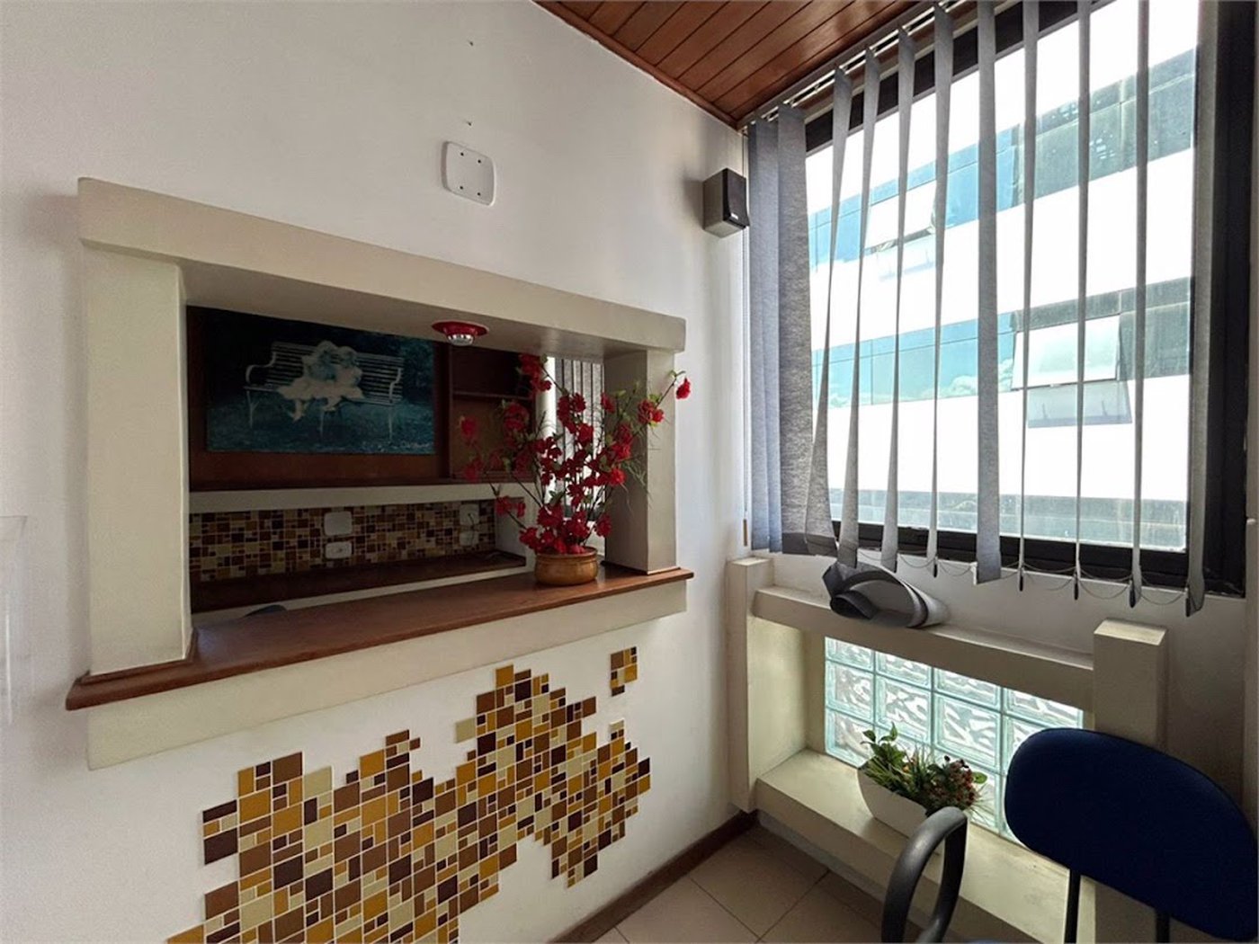 Sala Comercial à Venda na Encruzilhada – 100 M² – Santos/Sp