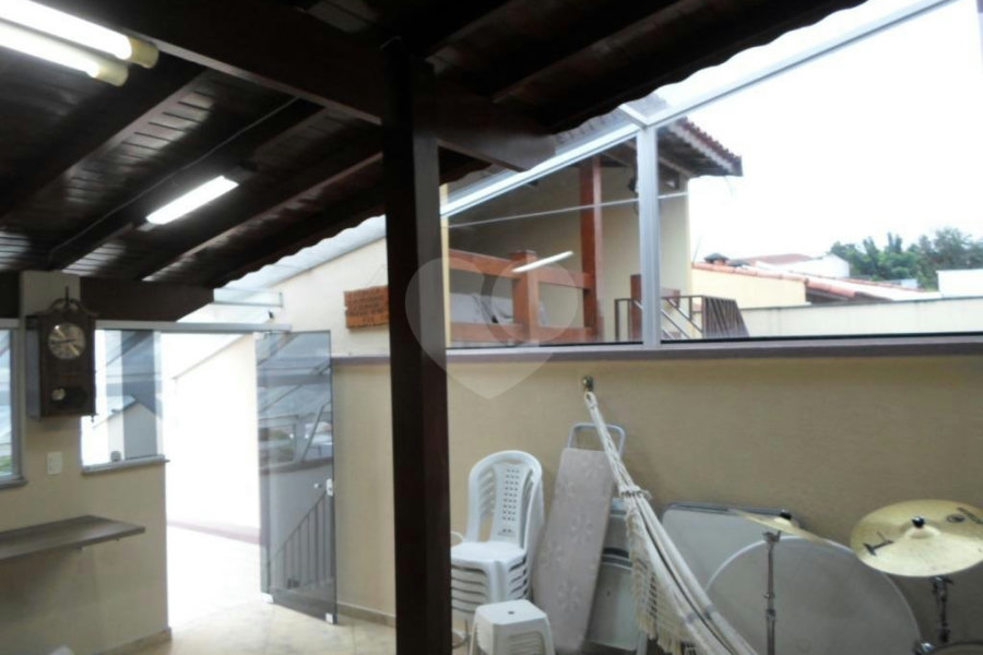 Sobrado à venda com 3 quartos, sendo 1 suíte, em Vila Mazzei, São Paulo, SP