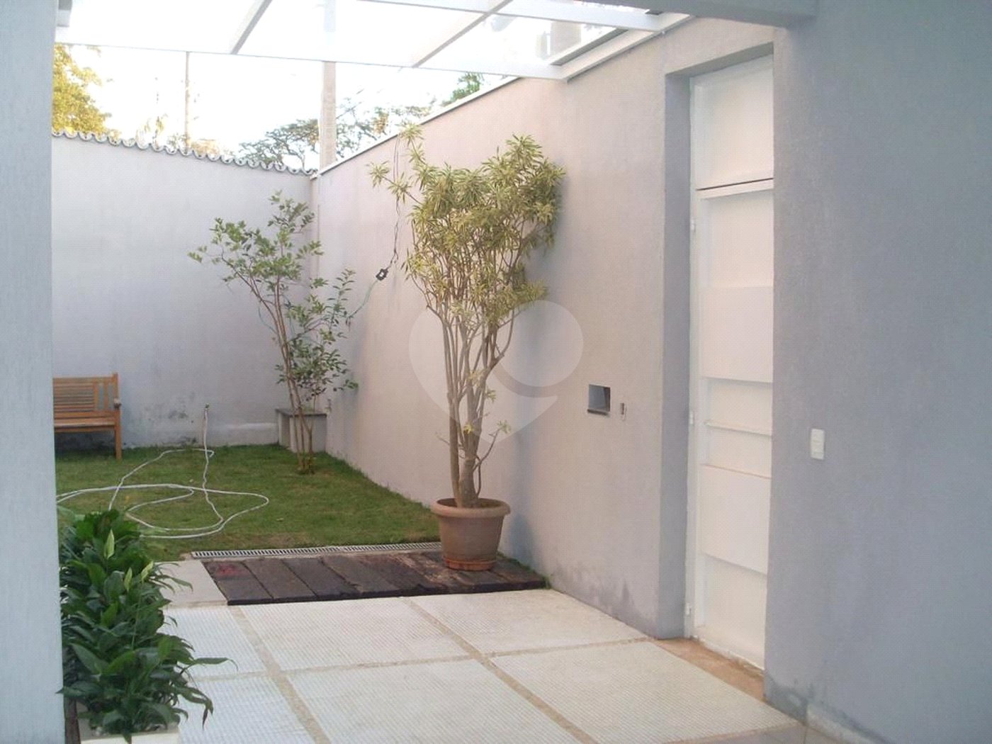 Sobrado à venda com 4 suítes em Vila Oliveira, Mogi das Cruzes, SP