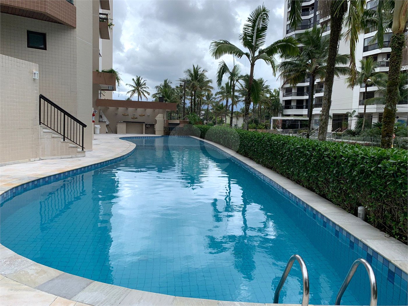 Apartamento à venda com 3 quartos, sendo 2 suítes, em Riviera, Bertioga, SP