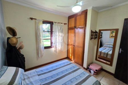 Chácara à venda com 4 quartos, sendo 1 suíte, em Cercadinho, Alambari, SP