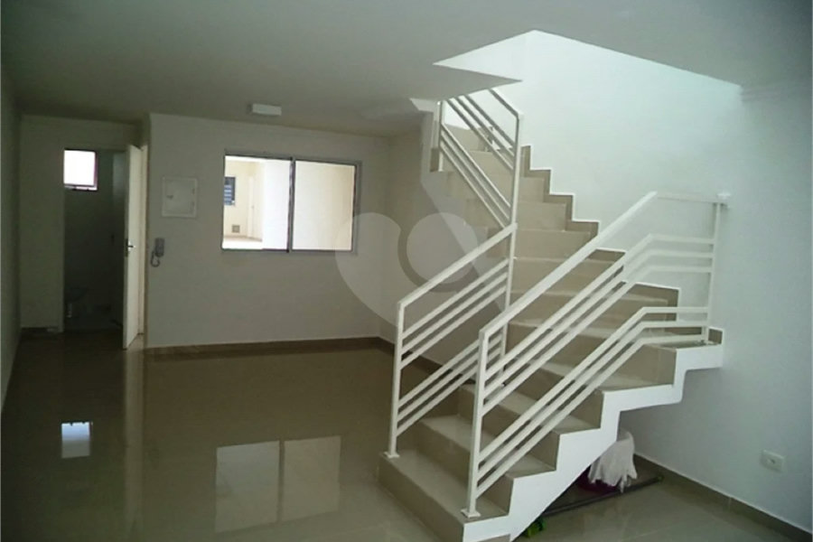 Casa à venda com 2 suítes no condomínio Villagio da Serra, São Paulo - SP