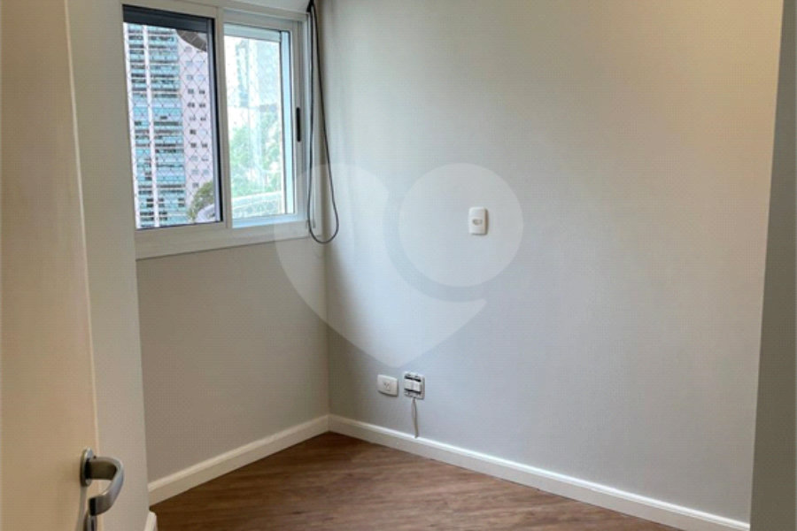 Apartamento à venda com 3 suítes em Campo Belo, São Paulo, SP