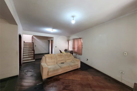 Casa à venda com 3 quartos, sendo 1 suíte, em Parque da Lapa, São Paulo, SP