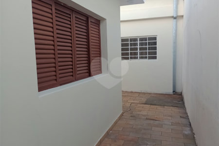 Casa à venda com 4 quartos, sendo 1 suíte, em Vila Rosa, Itapetininga, SP