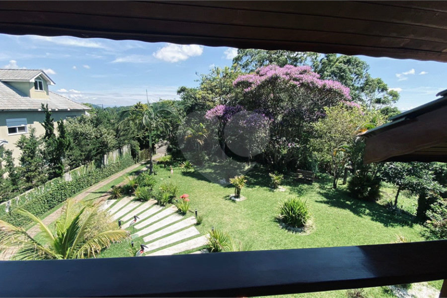 Casa à venda com 5 suítes no condomínio Suíça da Cantareira, Mairiporã - SP